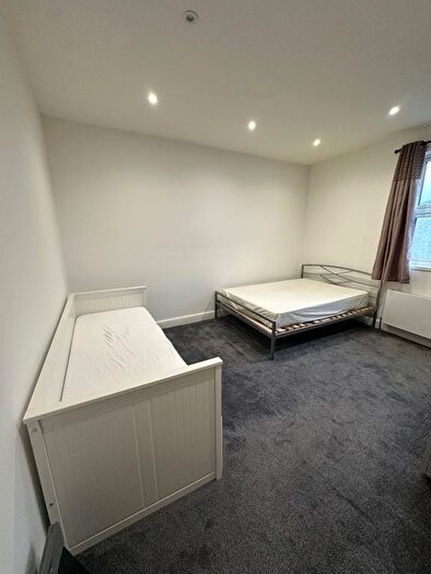 1 Bedroom Flat To Rent In St. Marys Road, Ilford, IG1