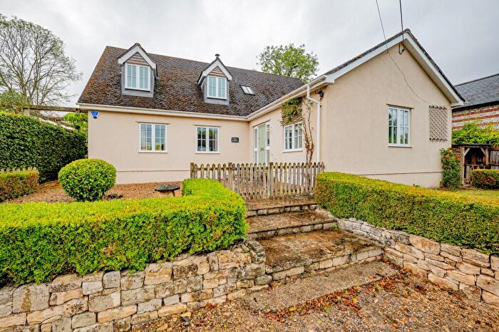 4 Bedroom Detached House For Sale In Burcombe Lane, Burcombe, SP2