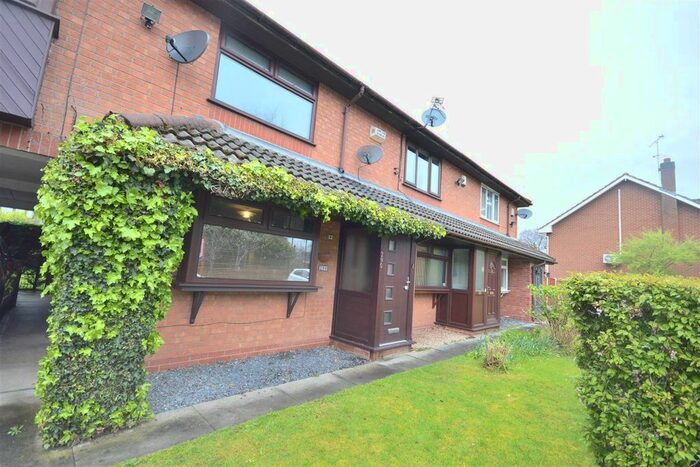 3 Bedroom Terraced House To Rent In Manor Avenue, Sale, M33