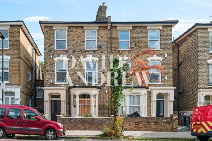 2 Bedroom Flat To Rent In Wilberforce Road, London, N4