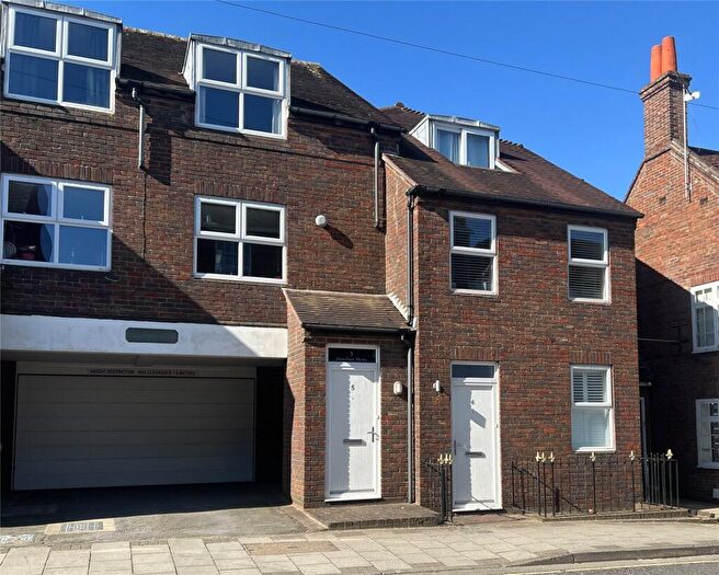 3 Bedroom End Of Terrace House For Sale In Gosport Street, Lymington, Hampshire, SO41