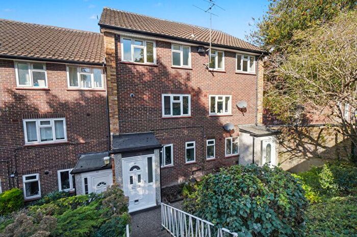 2 Bedroom Maisonette For Sale In Southborne House, High Wycombe, HP13