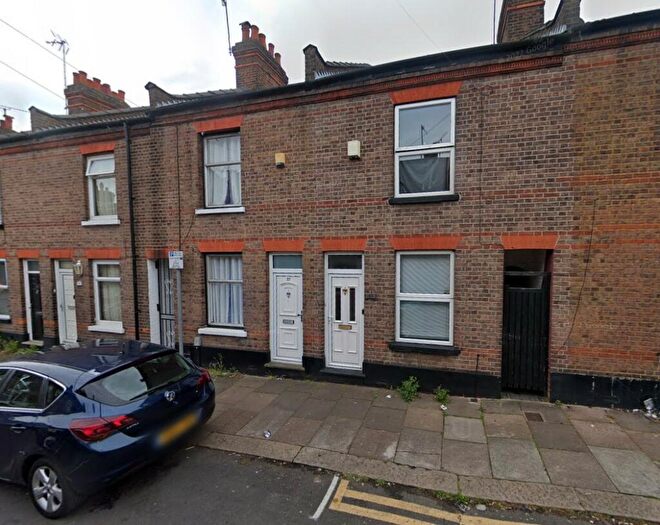 2 Bedroom Terraced House To Rent In Cambridge Street Luton, LU1