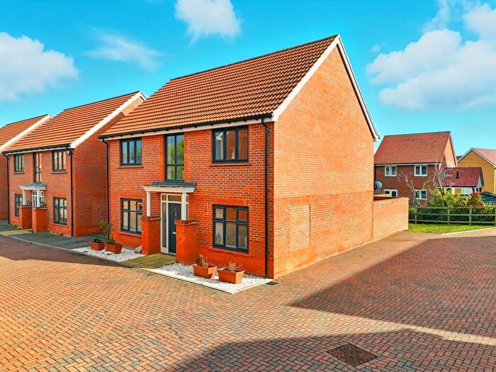 4 Bedroom Detached House For Sale In Corbett Place, Maldon, CM9