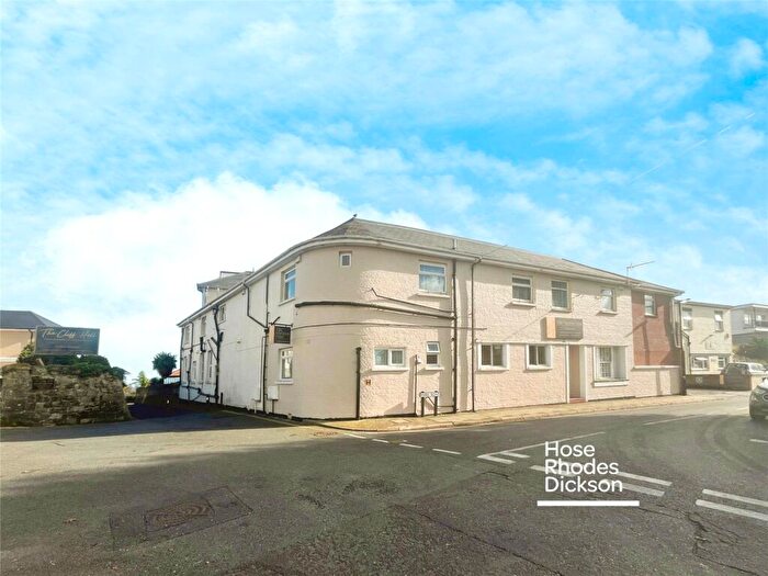 3 Bedroom Flat To Rent In Park Road, PO37