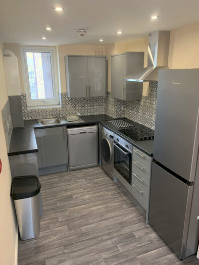 3 Bedroom Flat To Rent In Minster Court, Liverpool, Liverpool, L7