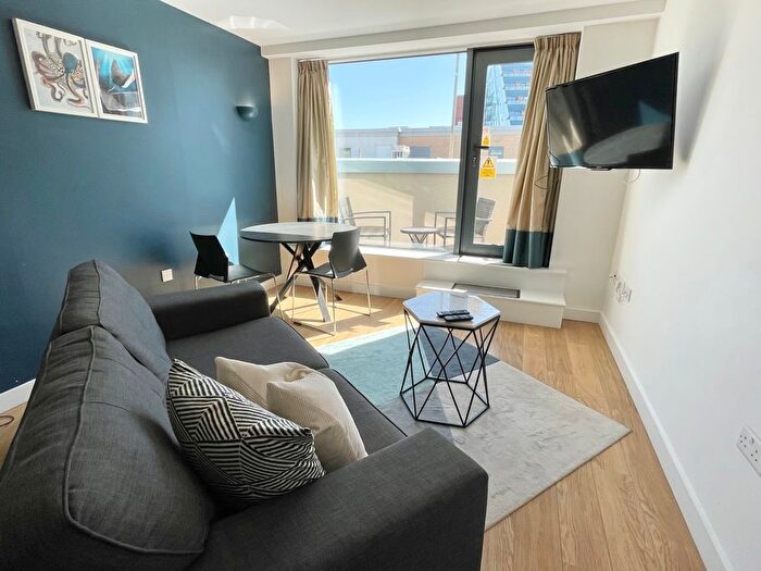 1 Bedroom Flat To Rent In Hunslet Road, Hunslet, Leeds, LS10