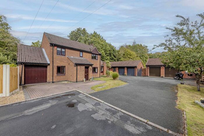 4 Bedroom Detached House For Sale In Brindiwell Grove, Stoke On Trent, ST4