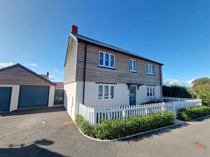 4 Bedroom Detached House For Sale In Courage Way, Chickerell, Weymouth, DT3