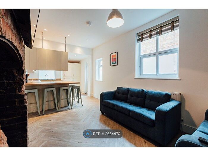 5 Bedroom Terraced House To Rent In Vermont Street, Hull, HU5