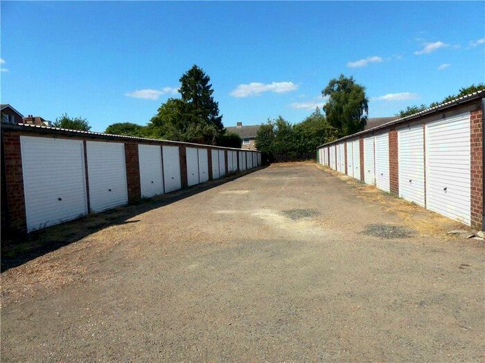 Garage / Parking To Rent In Garage, Goldington Road, Bedford, MK40