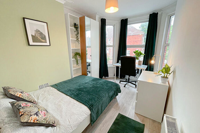 7 Bedroom Terraced House To Rent In Tennyson Road, Southampton, SO17