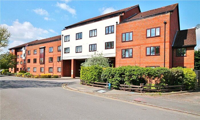 1 Bedroom Flat To Rent In Romana Court, Sidney Road, Staines-Upon-Thames, Surrey, TW18