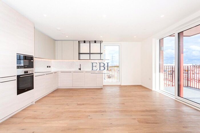 2 Bedroom Apartment To Rent In Iris House, Hemlock Street, London, E14