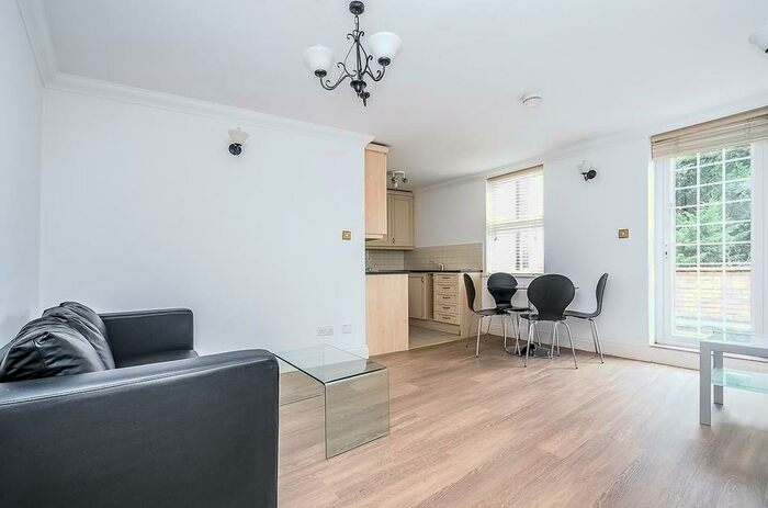 1 Bedroom Apartment To Rent In High Road, East Finchley, London, N2