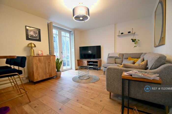 2 Bedroom Maisonette To Rent In Kelsall Street, Sale, M33