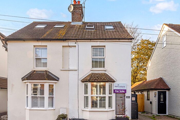 4 Bedroom Semi Detached House For Sale In Spencers Road, Horsham, RH12