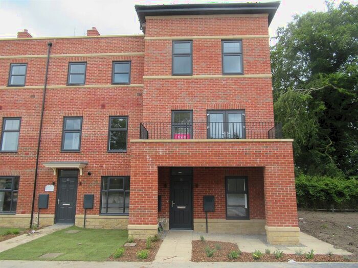 2 Bedroom Semi-Detached House To Rent In Acacia Terrace, Leeds, LS14