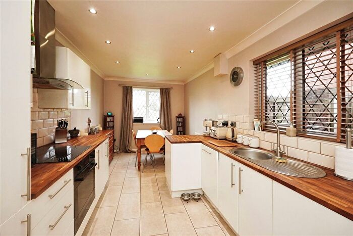3 Bedroom Bungalow For Sale In Green Acres, Eythorne, Dover, Kent, CT15