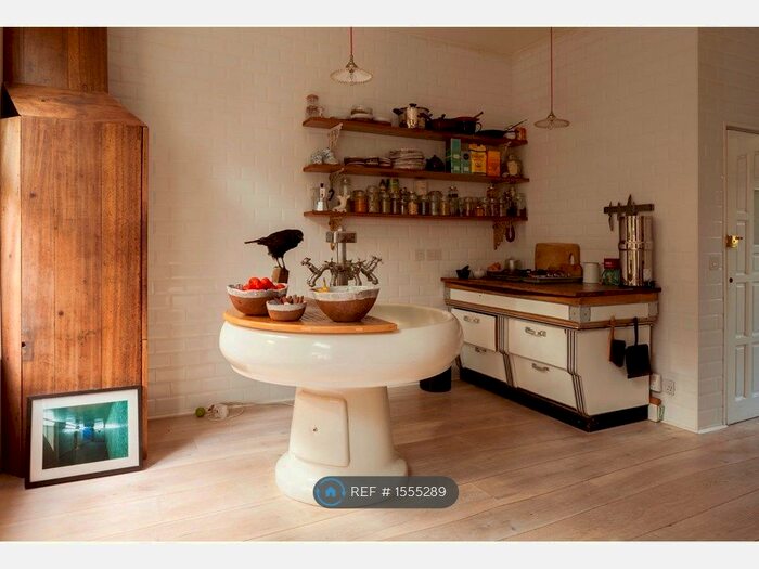 Studio To Rent In Cadogan Terrace, London, E9