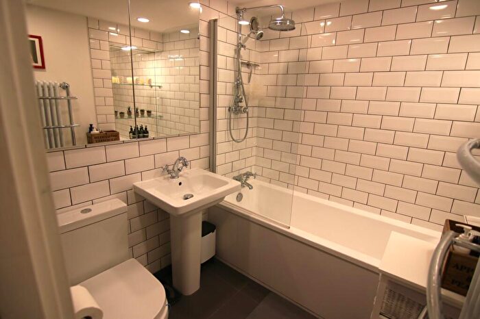 2 Bedroom Apartment To Rent In Fairfield Road, Bow Quarter, E3