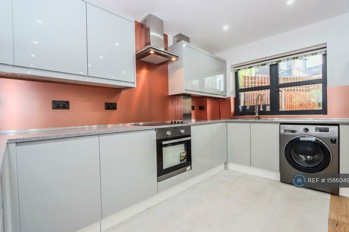 1 Bedroom Flat To Rent In Farmer Road, London, E10
