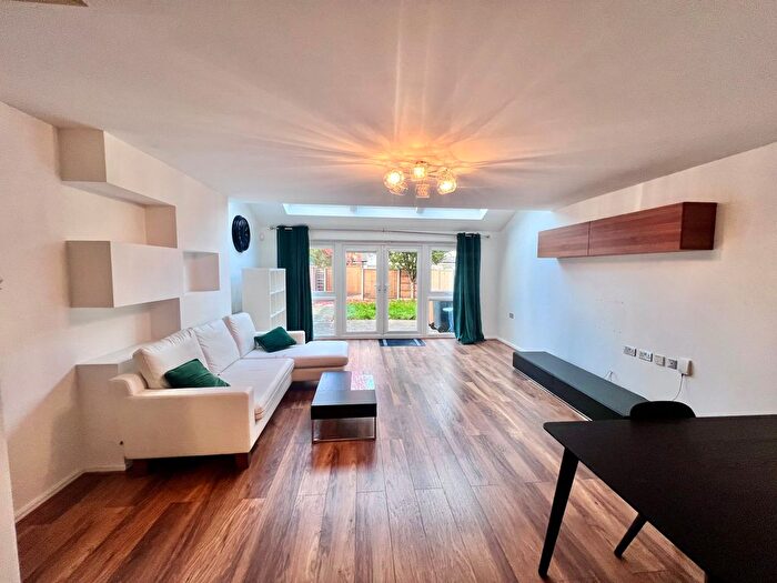 3 Bedroom Property To Rent In Kempster Gardens, Salford, M7