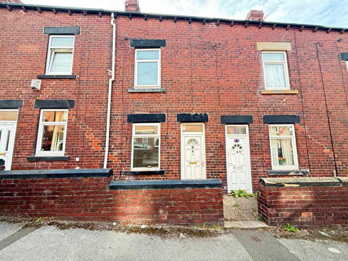 3 Bedroom Terraced House To Rent In Mount Street, Ardsley, S71