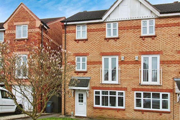 4 Bedroom End Of Terrace House For Sale In Western Gailes Way, Hull, HU8