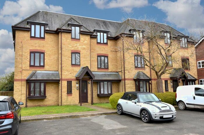 1 Bedroom Flat To Rent In Lymington Court, Leveret Close, Watford, WD25