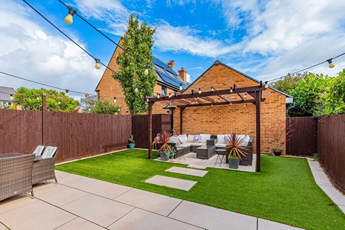 4 Bedroom Semi-Detached House For Sale In Cae Canol, Caversham Park, Penarth, CF64