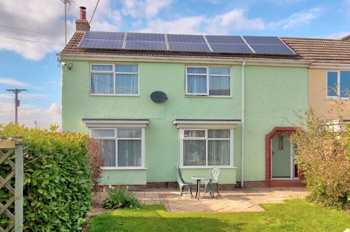 3 Bedroom Semi-Detached House For Sale In Ferry Road, Barrow-upon-Humber, DN19