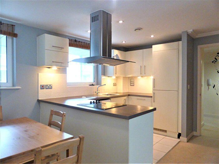 2 Bedroom Flat To Rent In Horsted Court -, P11