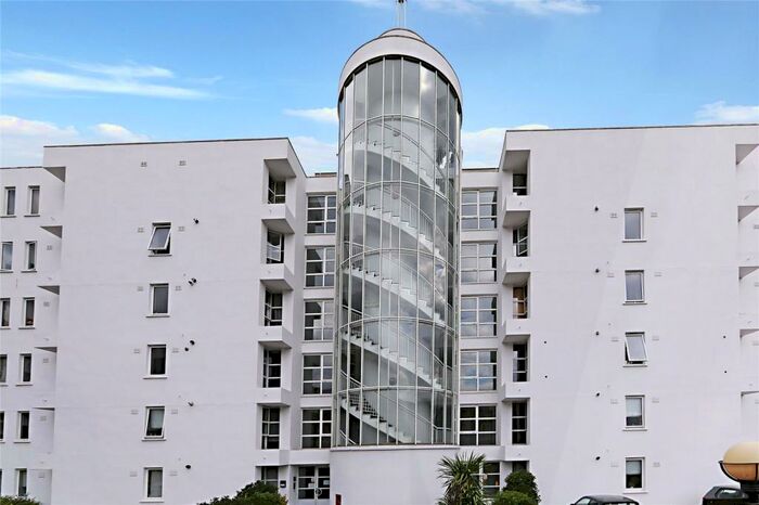 2 Bedroom Flat To Rent In Barrier Point Road, Beckton, London, E16