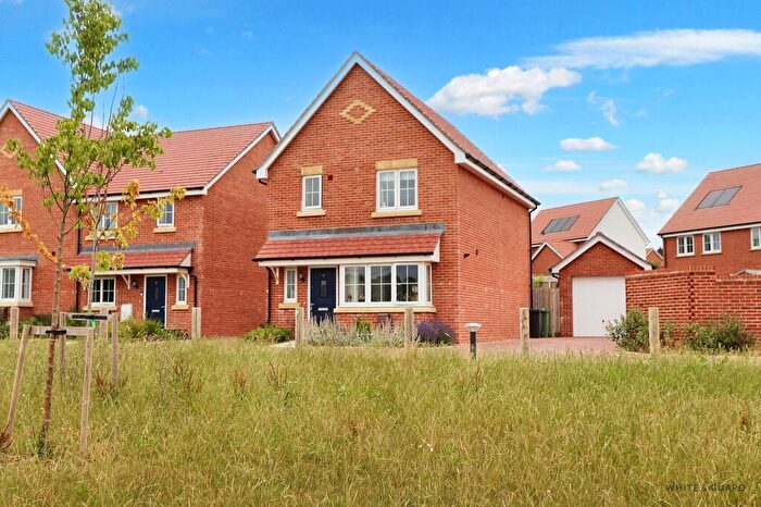3 Bedroom Detached House For Sale In Field Close, Bishops Waltham, SO32