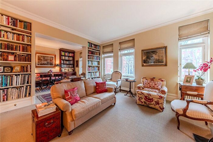 3 Bedroom Flat For Sale In Iverna Court, London, W8