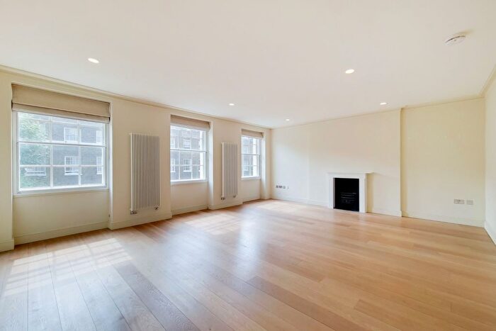 3 Bedroom Flat To Rent In Bedford Place, London, WC1B