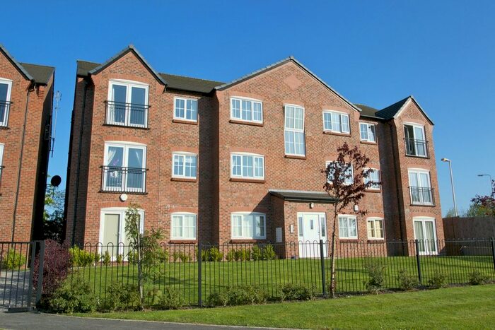 2 Bedroom Flat To Rent In Chamberlain Gardens, Stockport, SK6