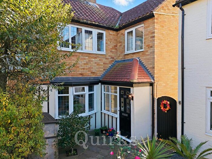 4 Bedroom Semi-Detached House For Sale In Salesbury Drive, Billericay, CM11