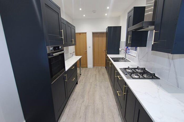 3 Bedroom Terraced House To Rent In Lutterworth Road, Northampton, NN1