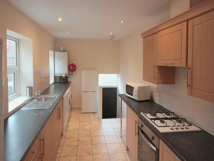 4 Bedroom Apartment To Rent In Glenthorn Road, Newcastle Upon Tyne, NE2