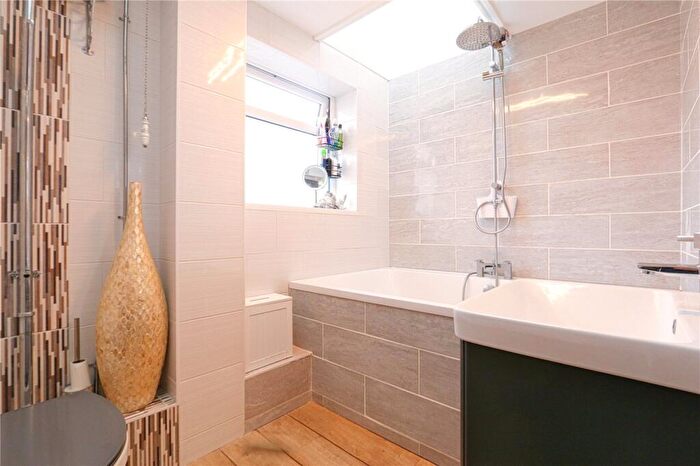 4 Bedroom Detached House For Sale In Reid Close, Denton, Manchester, Greater Manchester, M34