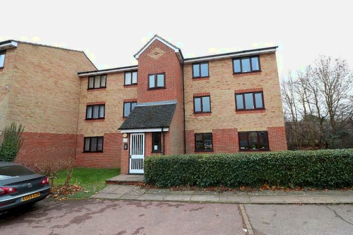 1 Bedroom Flat To Rent In Prestatyn Close, Stevenage, Hertfordshire, SG1