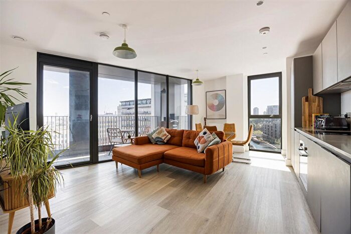 1 Bedroom Flat For Sale In Marshgate Lane, London, E15