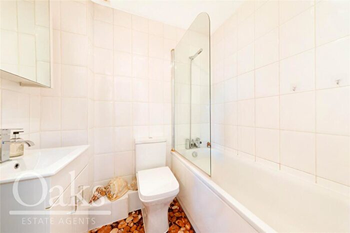 3 Bedroom Terraced House For Sale In Lansdowne Wood Close, West Norwood, SE27