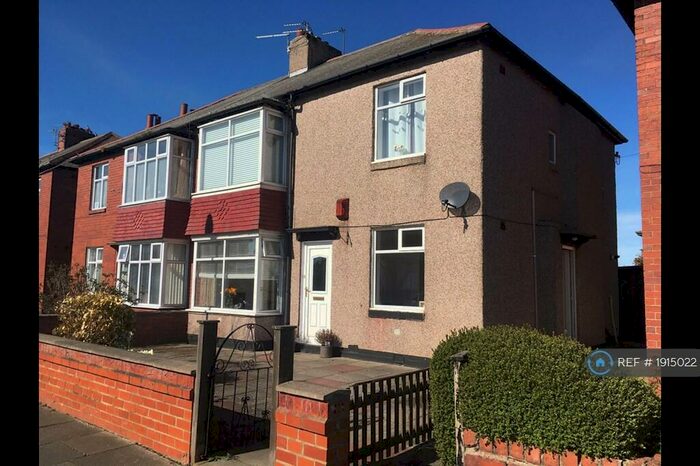 2 Bedroom Flat To Rent In Fairfield Drive, Whitley Bay, NE25