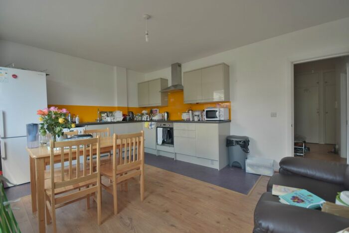 3 Bedroom Flat To Rent In Pemberton Gardens, Archway, N19