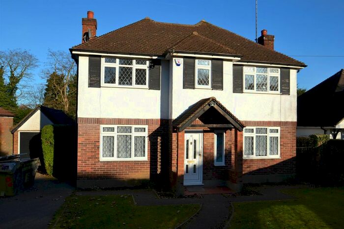 4 Bedroom Detached House To Rent In Goodyers Avenue, Radlett, WD7