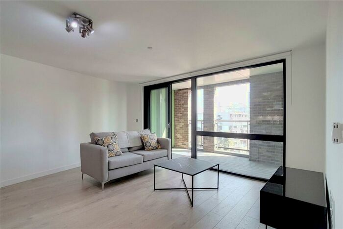 3 Bedroom Flat To Rent In Delancey Apartments, London, E14