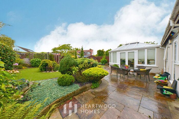 3 Bedroom Bungalow For Sale In Watford Road, St. Albans, AL2